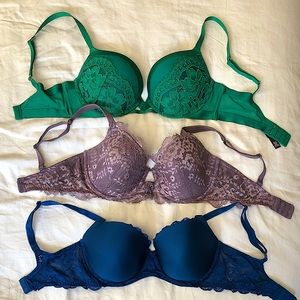 Victoria’s Secret bras size 32DD-DDD